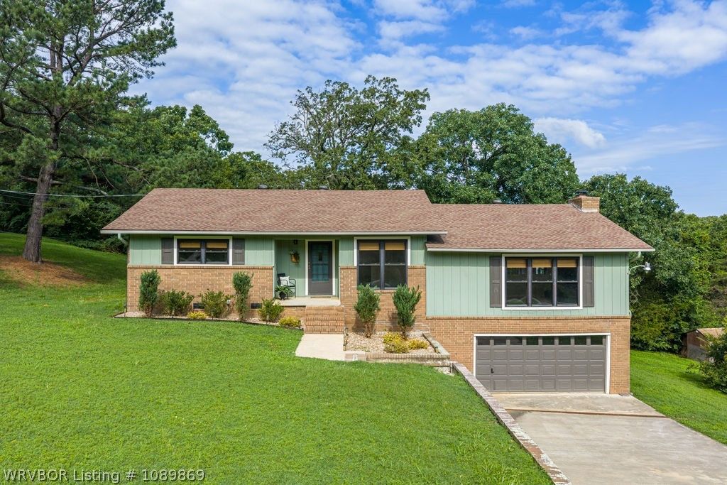 911 Hillcrest Drive, Greenwood, AR 72936