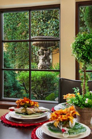 802 16th Avenue W, Kirkland, WA 98033