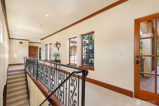 802 16th Avenue W, Kirkland, WA 98033