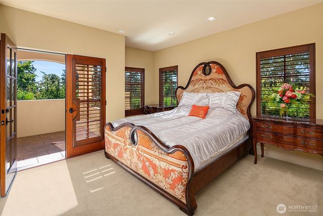 802 16th Avenue W, Kirkland, WA 98033