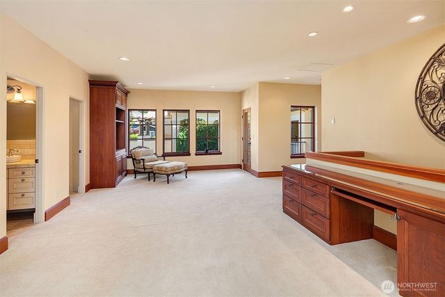 802 16th Avenue W, Kirkland, WA 98033