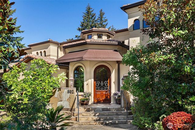 802 16th Avenue W, Kirkland, WA 98033