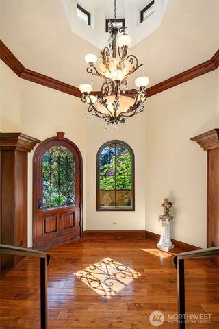 802 16th Avenue W, Kirkland, WA 98033