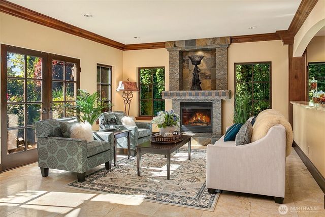 802 16th Avenue W, Kirkland, WA 98033