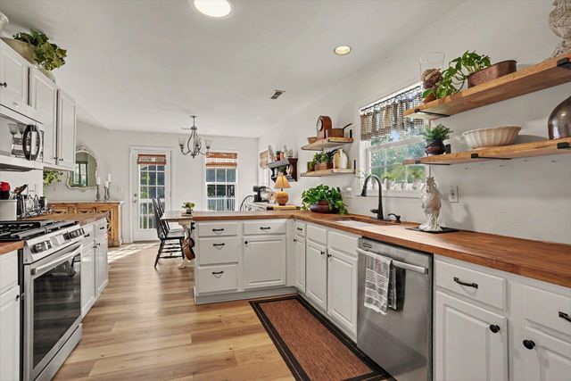 16 Wild Flower Trail, Pawleys Island, SC 29585