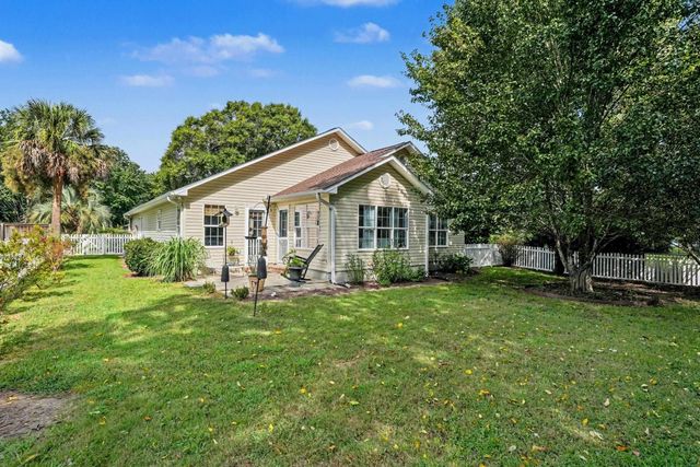 16 Wild Flower Trail, Pawleys Island, SC 29585