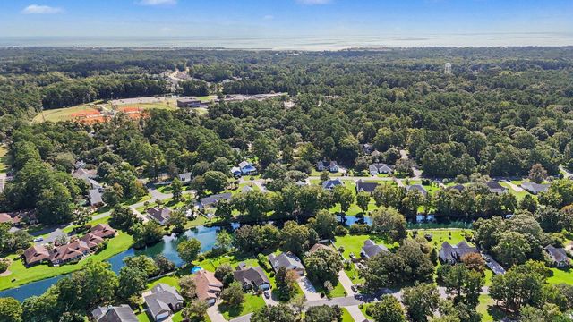 16 Wild Flower Trail, Pawleys Island, SC 29585