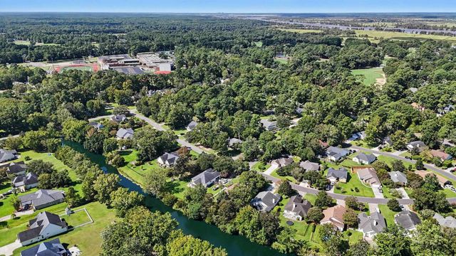 16 Wild Flower Trail, Pawleys Island, SC 29585