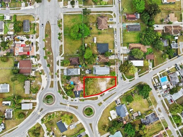 17611 SW 102 Ave, Perrine, FL 33157