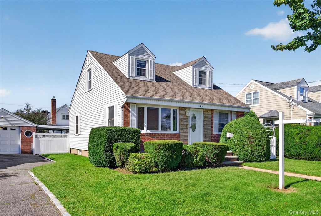 188 Arlington Street, Mineola, NY 11501 — photo 5