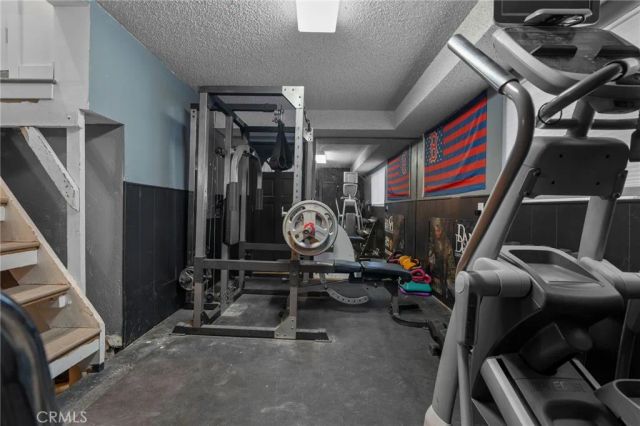 1015 Summit Drive, Crestline, CA 92325