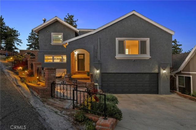 1015 Summit Drive, Crestline, CA 92325