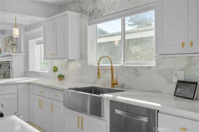 1015 Summit Drive, Crestline, CA 92325