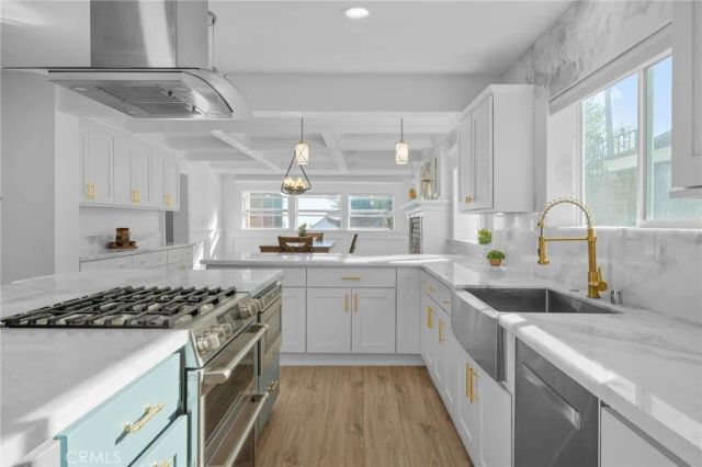1015 Summit Drive, Crestline, CA 92325