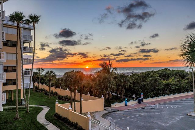 6650 SUNSET WAY 207, St Pete Beach, FL 33706