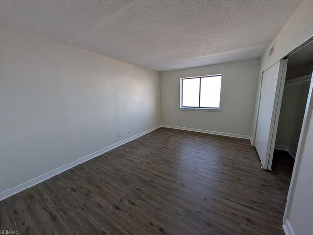 3300 Ocean Shore Ave Apt 706, Virginia Beach, VA 23451