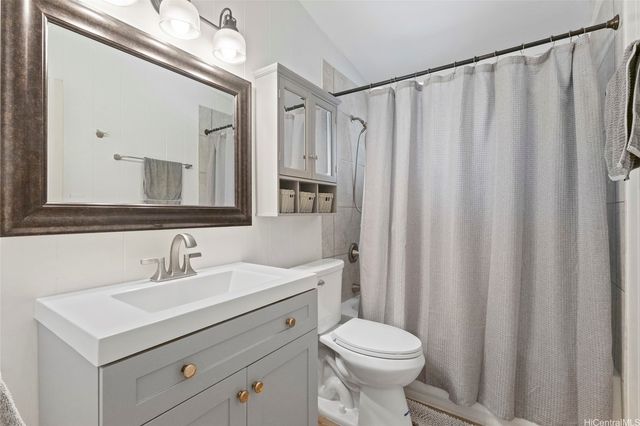 2344 Ahamoa Street, Pearl City, HI 96782