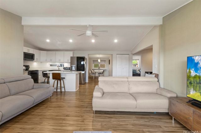 2344 Ahamoa Street, Pearl City, HI 96782