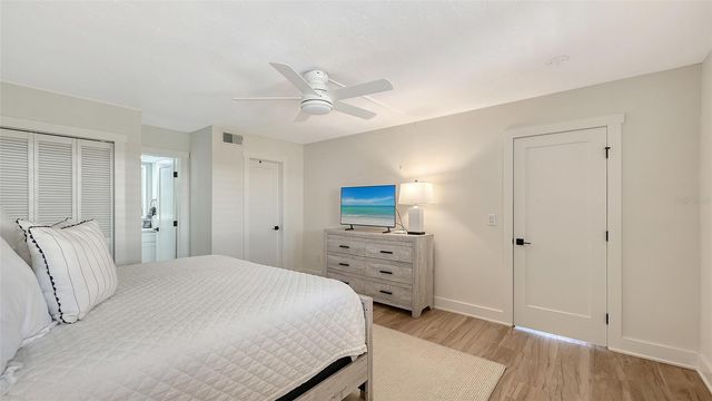 3808 GULF OF MEXICO DRIVE E112, Longboat Key, FL 34228