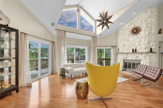 633 SOUNDVIEW DRIVE, Palm Harbor, FL 34683