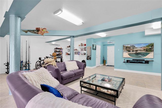 633 SOUNDVIEW DRIVE, Palm Harbor, FL 34683