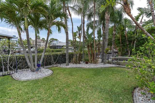 633 SOUNDVIEW DRIVE, Palm Harbor, FL 34683