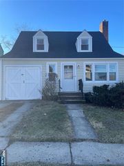 9 Pierson Street, Bloomfield, NJ 07003