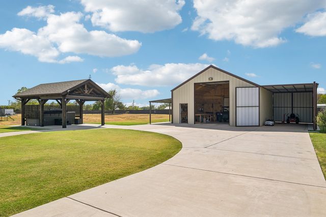 10189 Kildee Trail, Sanger, TX 76266