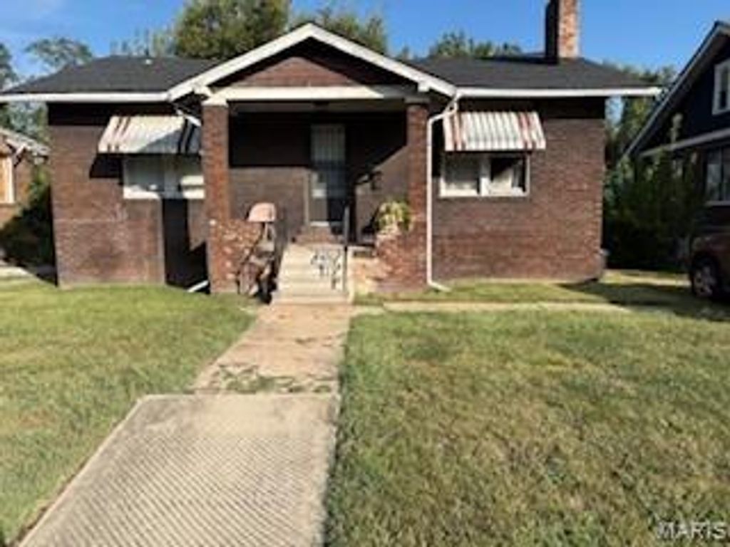 726 Post Place, East St Louis, IL 62205