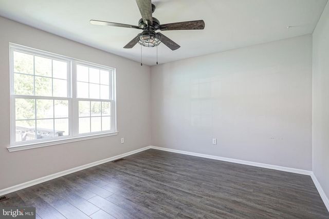 8 STANGER CT, Clayton, NJ 08312