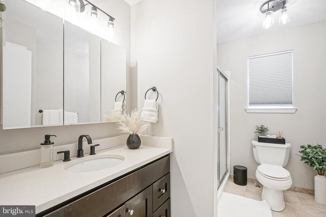 8 STANGER CT, Clayton, NJ 08312