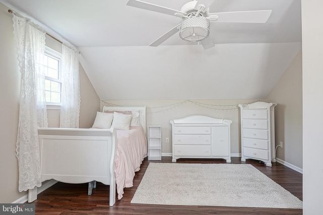 8 STANGER CT, Clayton, NJ 08312