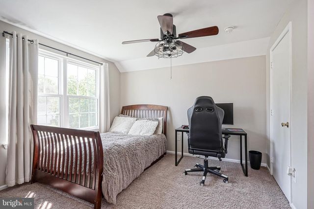 8 STANGER CT, Clayton, NJ 08312