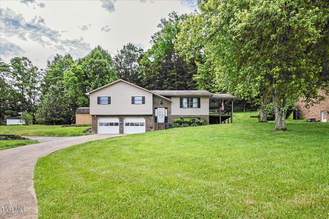 912 South Sherbrooke Circle, Mount Carmel, TN 37645