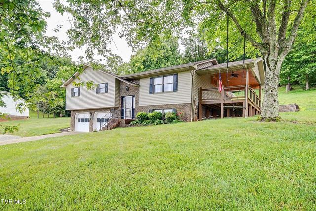 912 South Sherbrooke Circle, Mount Carmel, TN 37645