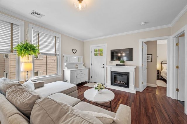 26 Village St 2, Marblehead, MA 01945