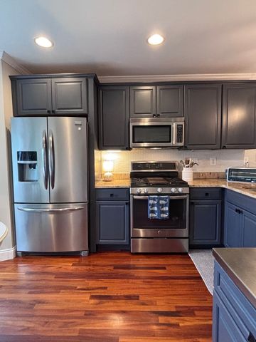 26 Village St 2, Marblehead, MA 01945