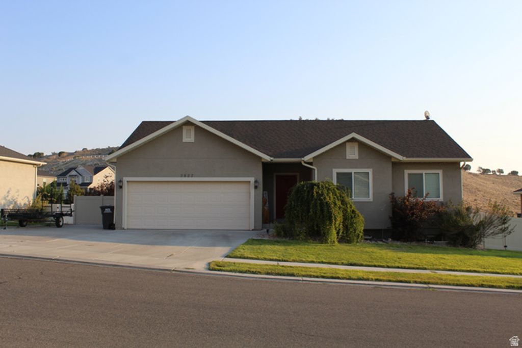 3827 E PAWNEE RD, Eagle Mountain, UT 84005