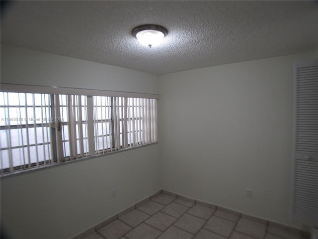 10 SW 108th Ave E8, Sweetwater, FL 33174