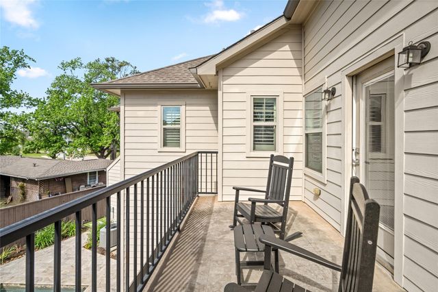 1045 Rosepoint Street, Houston, TX 77018