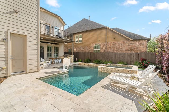 1045 Rosepoint Street, Houston, TX 77018