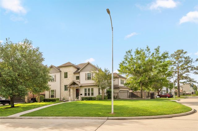 1045 Rosepoint Street, Houston, TX 77018