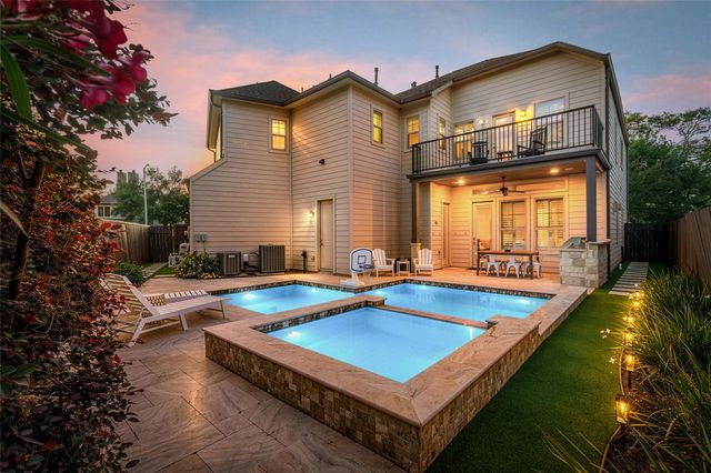 1045 Rosepoint Street, Houston, TX 77018