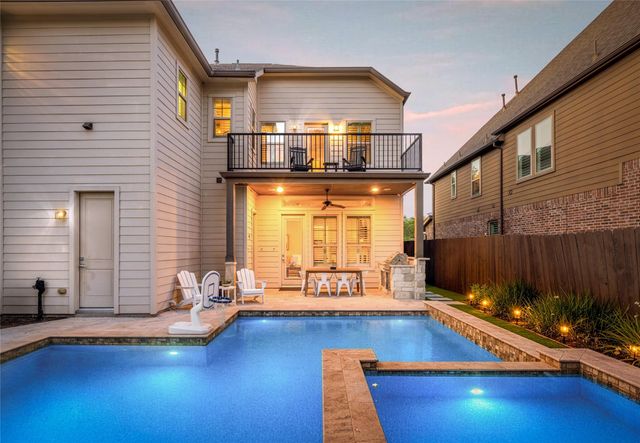 1045 Rosepoint Street, Houston, TX 77018