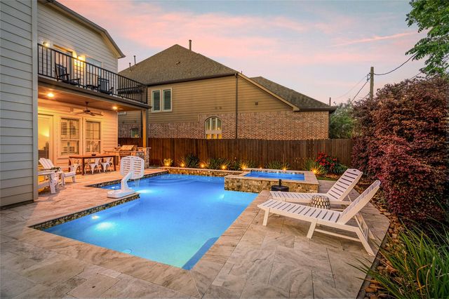 1045 Rosepoint Street, Houston, TX 77018