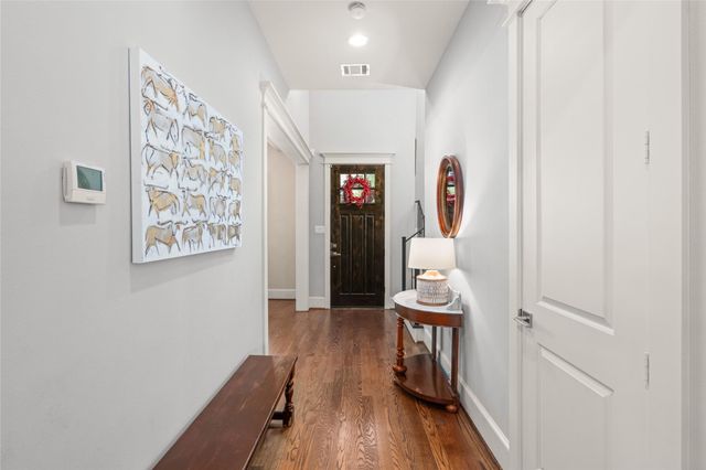1045 Rosepoint Street, Houston, TX 77018