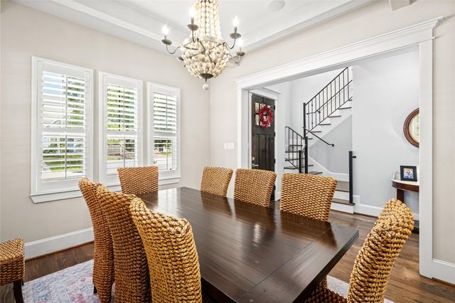 1045 Rosepoint Street, Houston, TX 77018