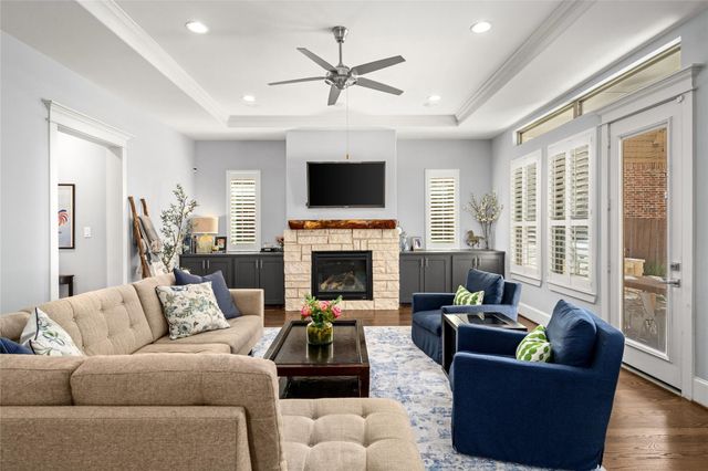 1045 Rosepoint Street, Houston, TX 77018