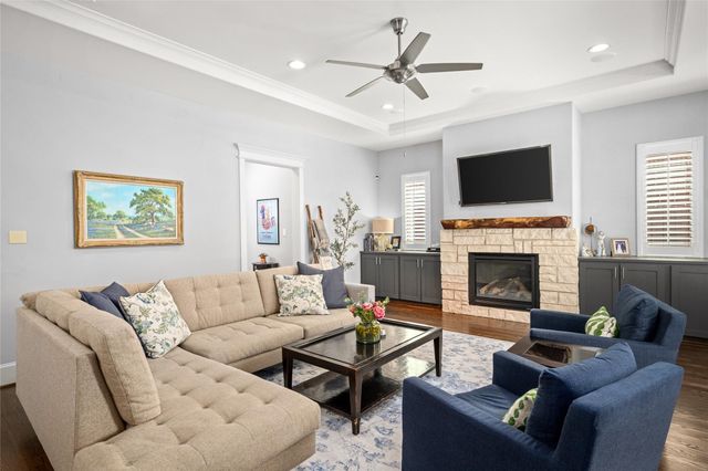 1045 Rosepoint Street, Houston, TX 77018