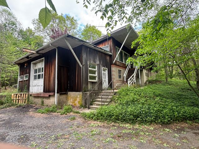 16 Buckley Lane, Prospect, CT 06712